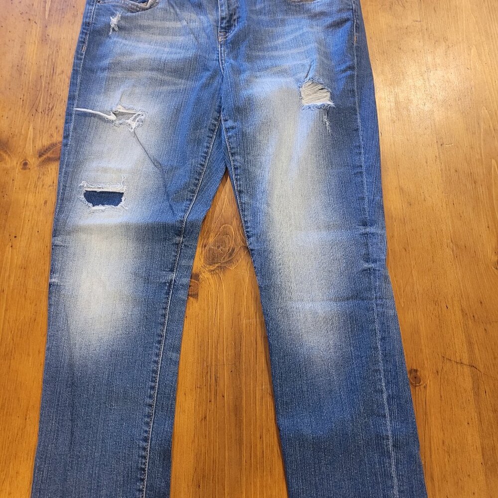 GAP Women's Girlfriend Blue Jeans - size 32 (14 reg)